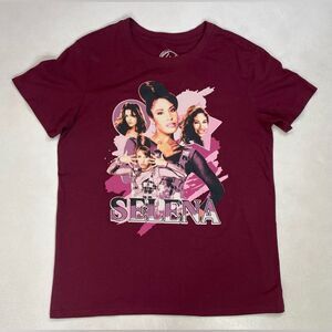 Selena Graphic T-shirt Women Medium Maroon Red Short Sleeve Music